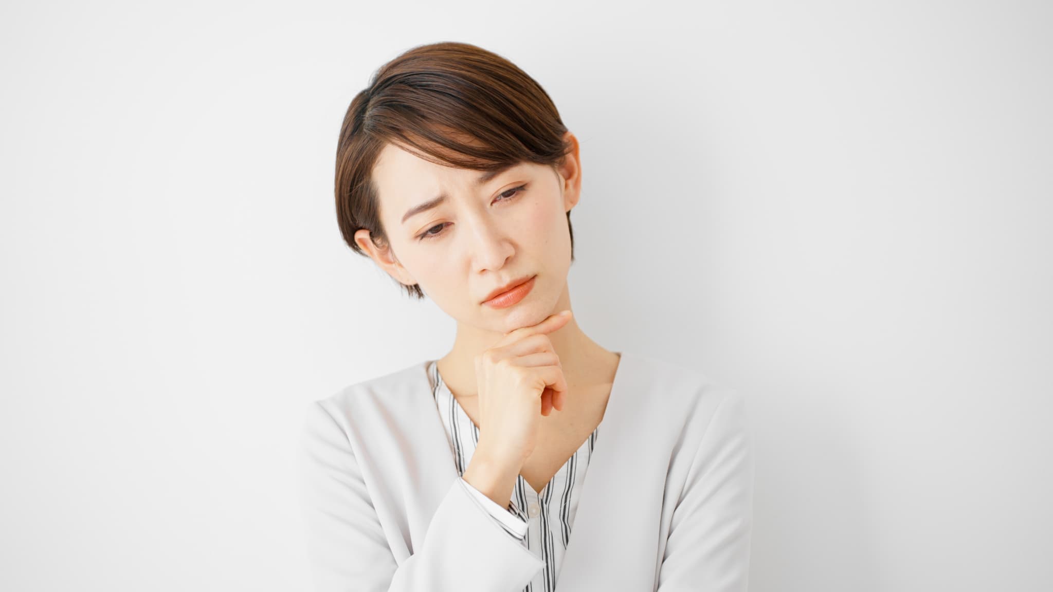 根管治療の回数はどれくらいか疑問に思う女性