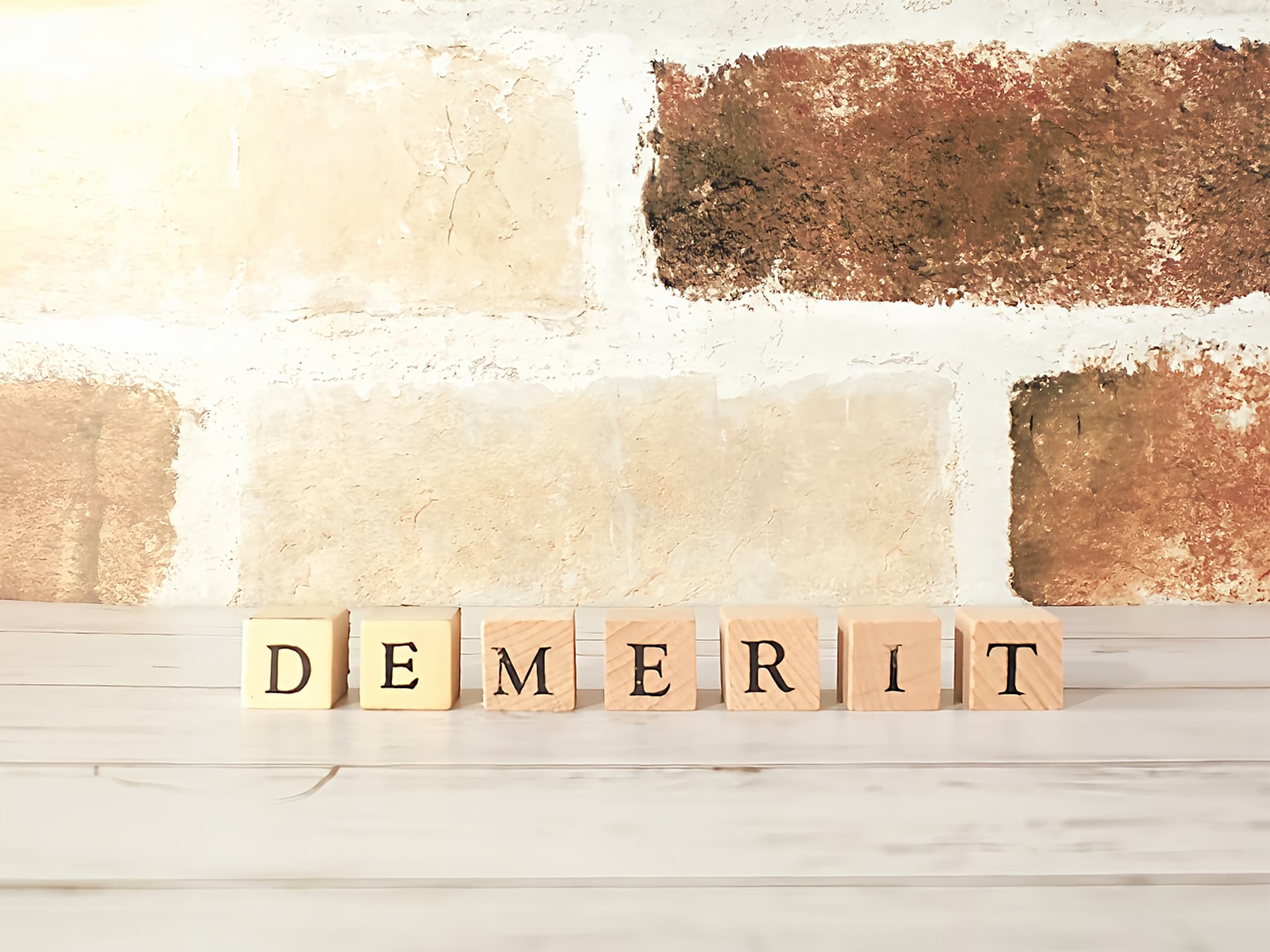 銀歯を白くするデメリットイメージ