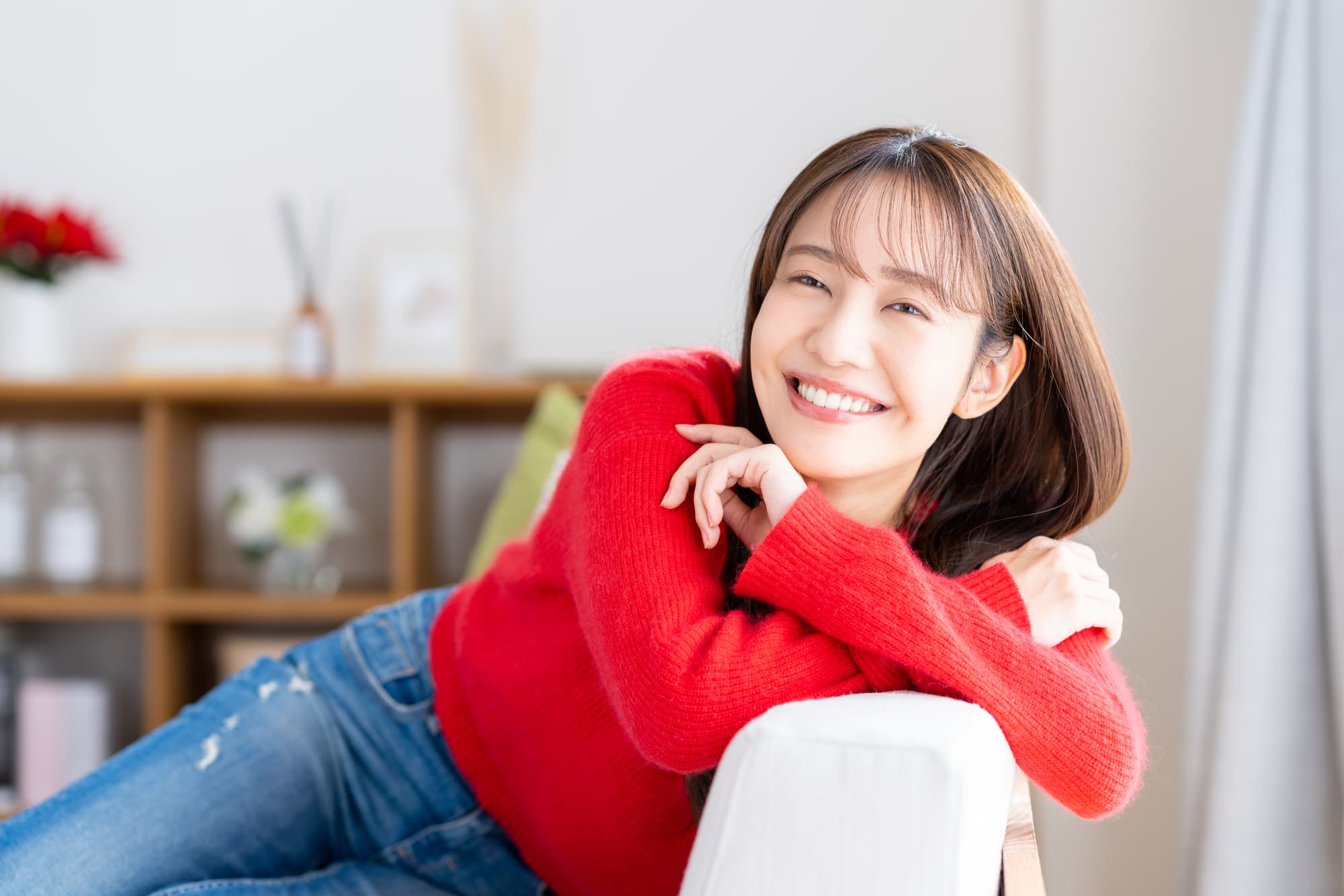 ブラッシング指導を受けて健康な歯を維持している笑顔の女性