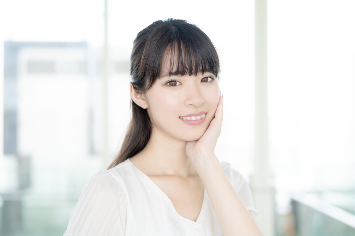 八重歯の女性