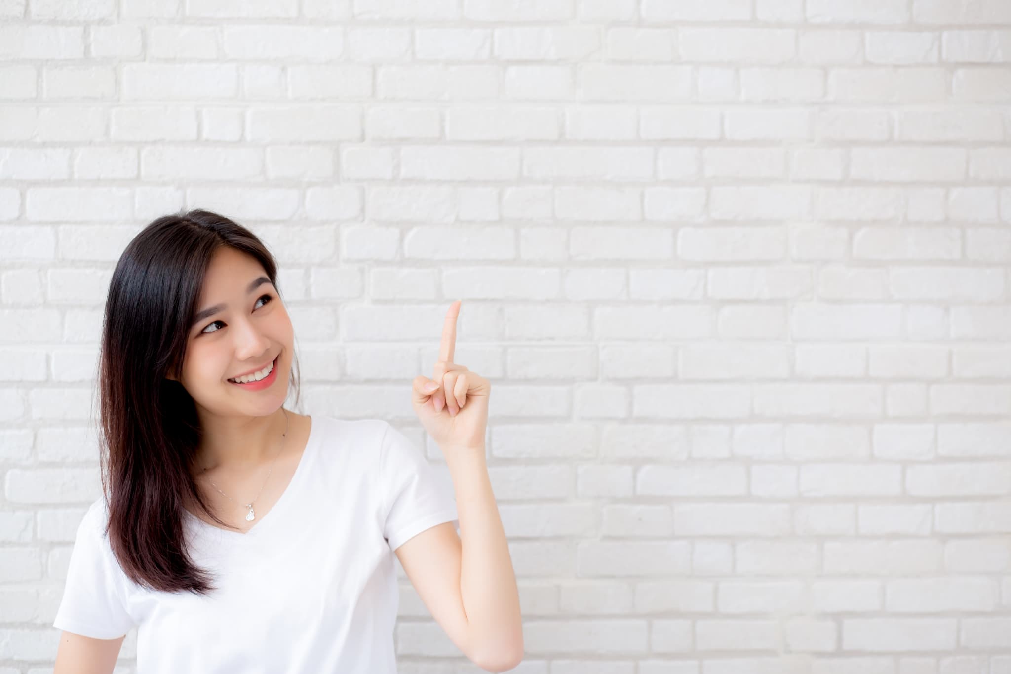 他の症状についても紹介する女性