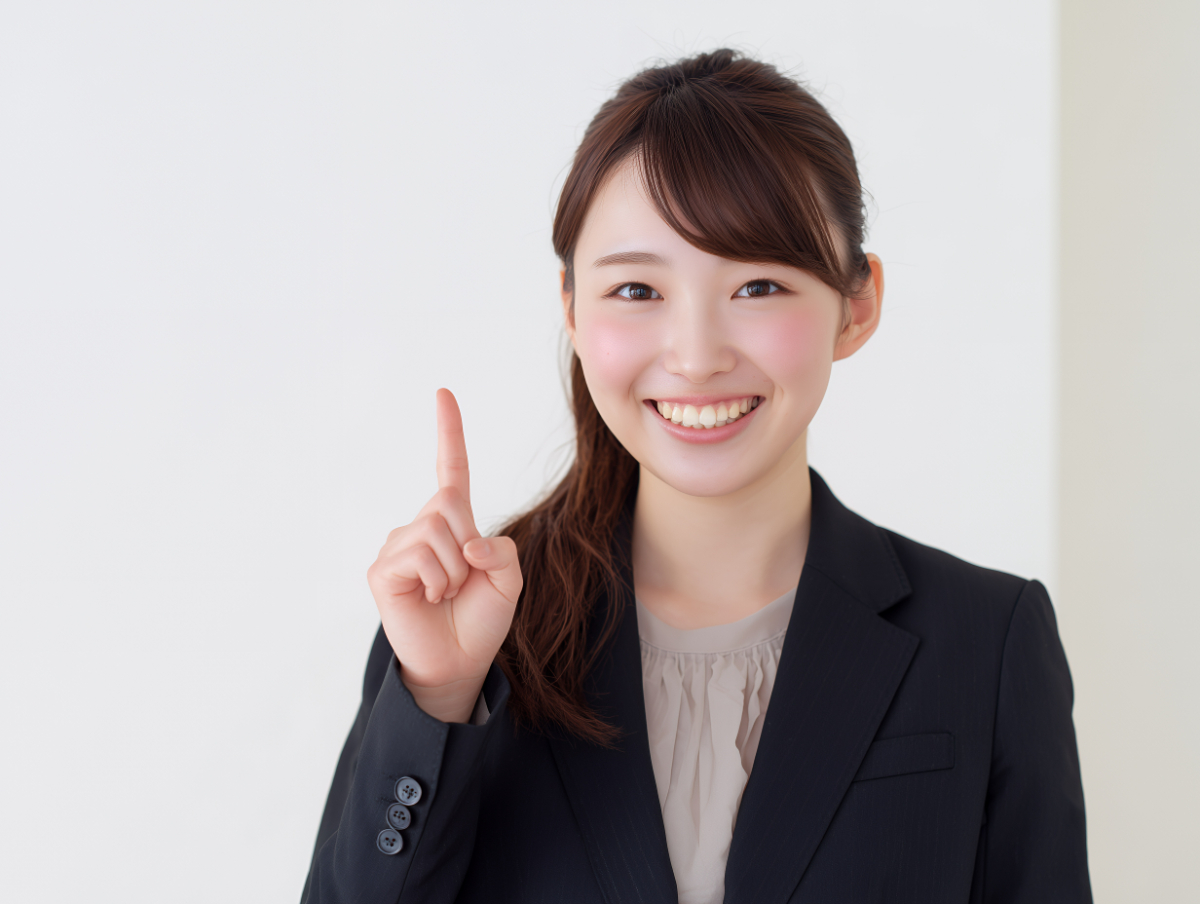 マウスピース矯正中の食事で注意することを紹介する人
